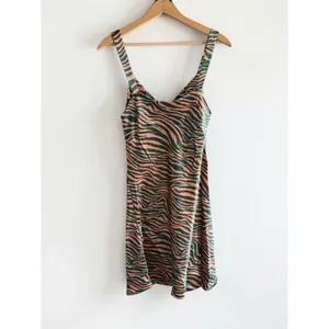 Audrey 3+1 Green Peach Tiger Print Satin Slip Mini Dress Large NWOT thumbnail 2