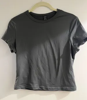 SheIn Gray Crop Tee thumbnail 1