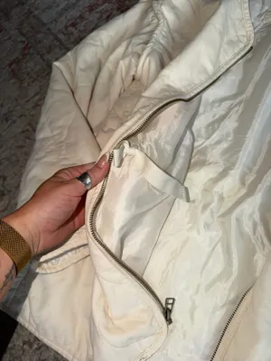 Universal Threads Puffer Jacket thumbnail 3