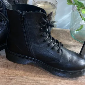 Dr. Martens 1460 Women’s Black Chukka Combat Boots Size 5 thumbnail 7