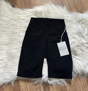 The Perform Bike Short In Black thumbnail 4