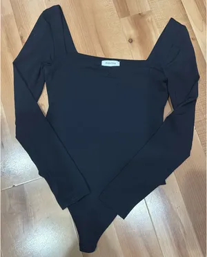 Aritzia Babaton thumbnail 1