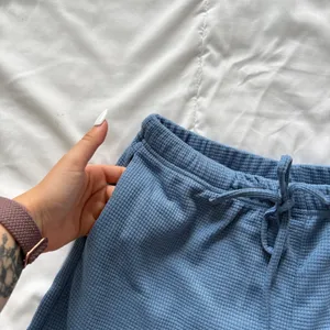 Ekouaer Waffle Knit Lounge Shorts Blue Drawstring Pajama Bottoms Womens Small thumbnail 2