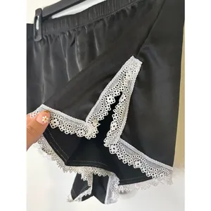 Black Lace thumbnail 3