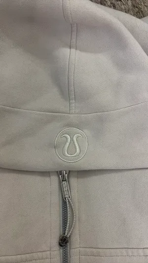 Lululemon Scuba thumbnail 5
