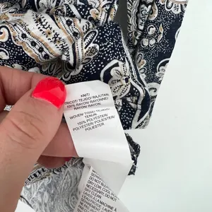 Lucky Brand Printed Woven Mix Top Button Front Navy Size Medium M EUC L1448 thumbnail 8