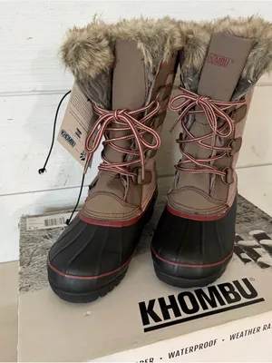 Khombu Northstar Suede Rubber Duck Toe Women's Size 8M Tan Black Snow Boots NEW thumbnail 2