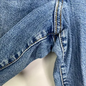 Levis 550 Relaxed Tapered Light Wash Distressed Jeans Womens 4‎ Short 4S Blue thumbnail 6