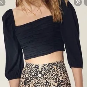 Aritzia Wilfred Lolita Blouse Smocked Cropped Black size Small $110 thumbnail 2