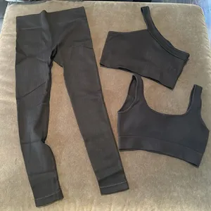 Women’s Black Activewear Set 2 Workout Tops & Leggings Size M NEW thumbnail 2