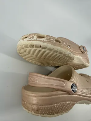 Crocs Classic Shimmer Clogs Shoes Men’s Size 5 Women’s Size 7 Champagne Rose GUC thumbnail 12
