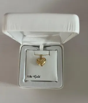 Gold Necklace thumbnail 1