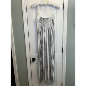 No Boundaries Juniors L White/Black Striped V-Neck Lace Smocked Maxi Dress thumbnail 15
