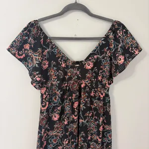 Universal Threads Floral Smocked Tiered Maxi Dress Black Pink Blue Cottagecore XS thumbnail 9
