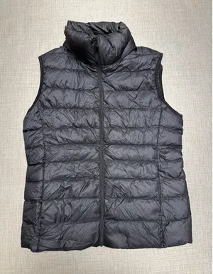 Uniqlo Ultra Light Down Vest Womens Small Black‎ Good Puffer Quilted Full Zip thumbnail 1
