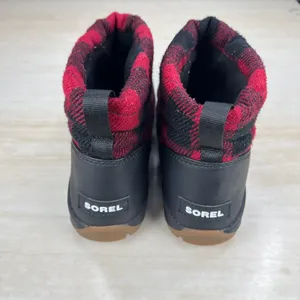 Sorel Out N About Puffy Waterproof Boots Red Black Buffalo Plaid Womens 8 NL2694 thumbnail 4