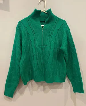 Beautful green long sleeve sweater like new thumbnail 1