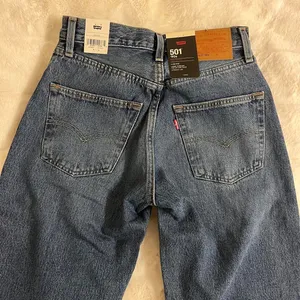 Levi's 501 90s Jeans thumbnail 3