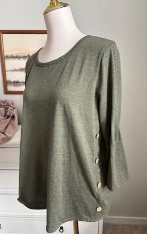Misia Olive Green Knit Top 3/4 Sleeve Button Detail Casual‎ Vintage Style Large thumbnail 1