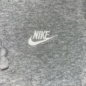 Women’s nike grey pullover thumbnail 3