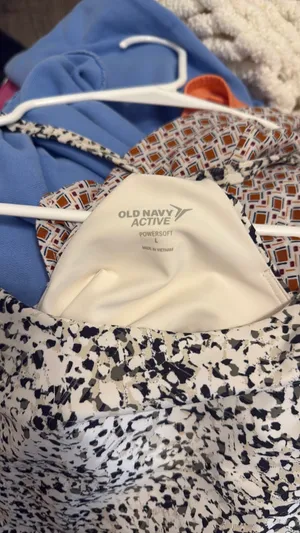 Old Navy Active Tank thumbnail 2