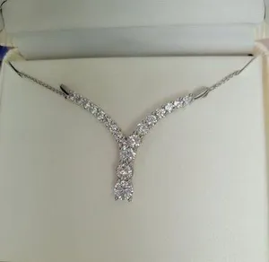 DIAMOND LUXE Sterling Silver Simulated Diamond V Shaped Journey Necklace 18" NEW thumbnail 1