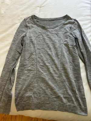 Lululemon Top Long Sleeve thumbnail 1