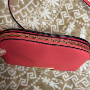 Steve Madden Coral Crossbody Bag with Gold Chain thumbnail 5