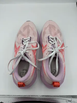 ASICS Novablast 5 Women's Size 9.5 White Coral Reef Running Shoes 1012B766 thumbnail 5