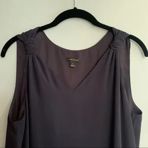 Ann Taylor Navy Knot Sleeve V-Neck Tank Top Size Medium Professional thumbnail 4