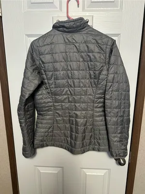 Patagonia Gray Quilted Women's Insulated Puffer Jacket thumbnail 5