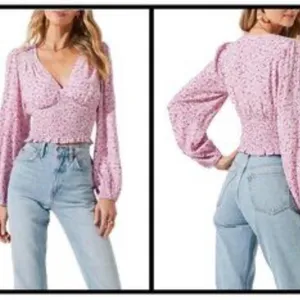 Astr The Label Pink Fuchsia Floral Smocked Lace Blouse size Medium $88 thumbnail 2