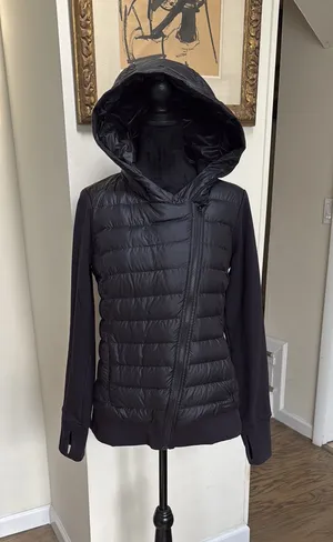 Athleta Women's Black Quilted Fleece Jacket Size Small thumbnail 1