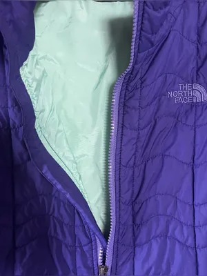 The North Face Thermoball Puffer Vest Women’s Quilted Full Zip Sz S Outdoors Ski thumbnail 4