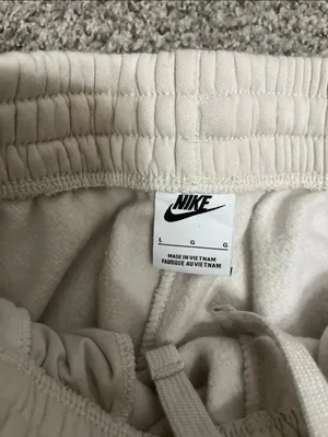 Joggers thumbnail 4