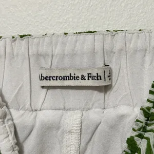 Abercrombie & Fitch Floral Babydoll Plisse Ruched Mini Dress Size Large Petite thumbnail 3