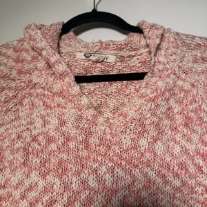 Roxy Women's Pink and Cream Hoodie Pullover Sweater Large thumbnail 2