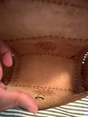 Hand tooled leather purse Brown thumbnail 3