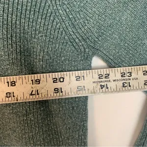 Lululemon womens size 10 merino wool sweater green knit pullover crew neck tide thumbnail 7