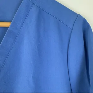 Figs Casma Three-Pocket Scrub Top Size Medium Blue PO 1494 Style FW1100 thumbnail 2