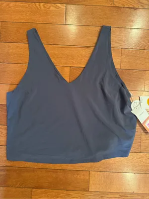 NWT Vuori Women’s Villa Cropped Tank Top- Gray- Large thumbnail 6