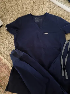 Figs scrubs set  thumbnail 4