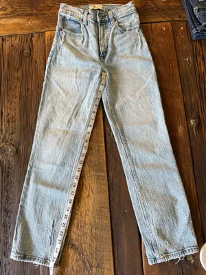 Abercrombie Ultra High-Rise 90s Straight Jeans thumbnail 1