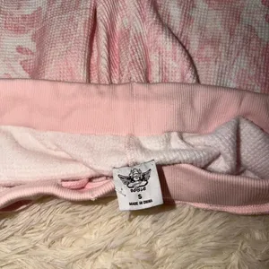 Boys Lie Pink Manhunt Boys Lie Basic Shorts Size Small NWOT thumbnail 4