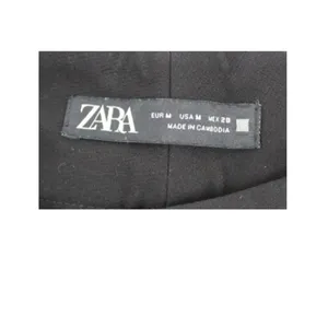 Zara Black Tapered Dress Pants – Women's Medium | Career Workwear thumbnail 4