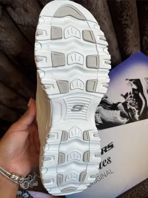 Skechers White Platform D'Lites Lace-Up Sneakers thumbnail 4