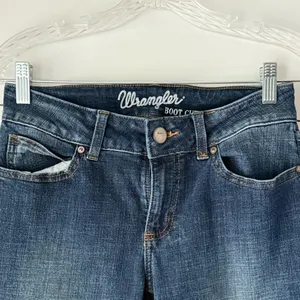 Wrangler Blue Boot Cut Jeans Classic Style Sz 7X32 thumbnail 3