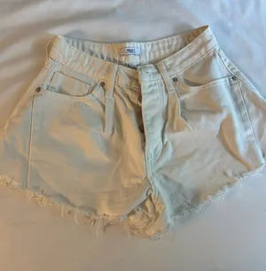 Forever 21 White Flared Jean Shorts thumbnail 1