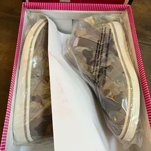 Me Too camo ankle booties thumbnail 11