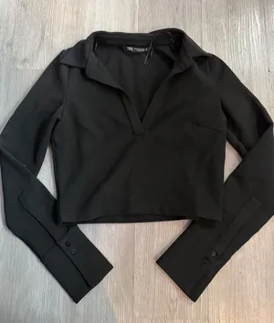 NEW Zara Black Collared Cropped Long Sleeve Top XS thumbnail 1